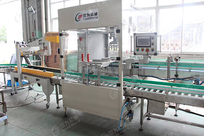 尼為機(jī)械自動裝箱機(jī)