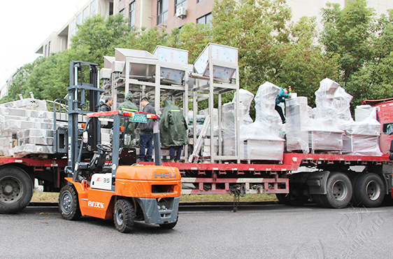 醬菜灌裝機(jī)發(fā)貨圖